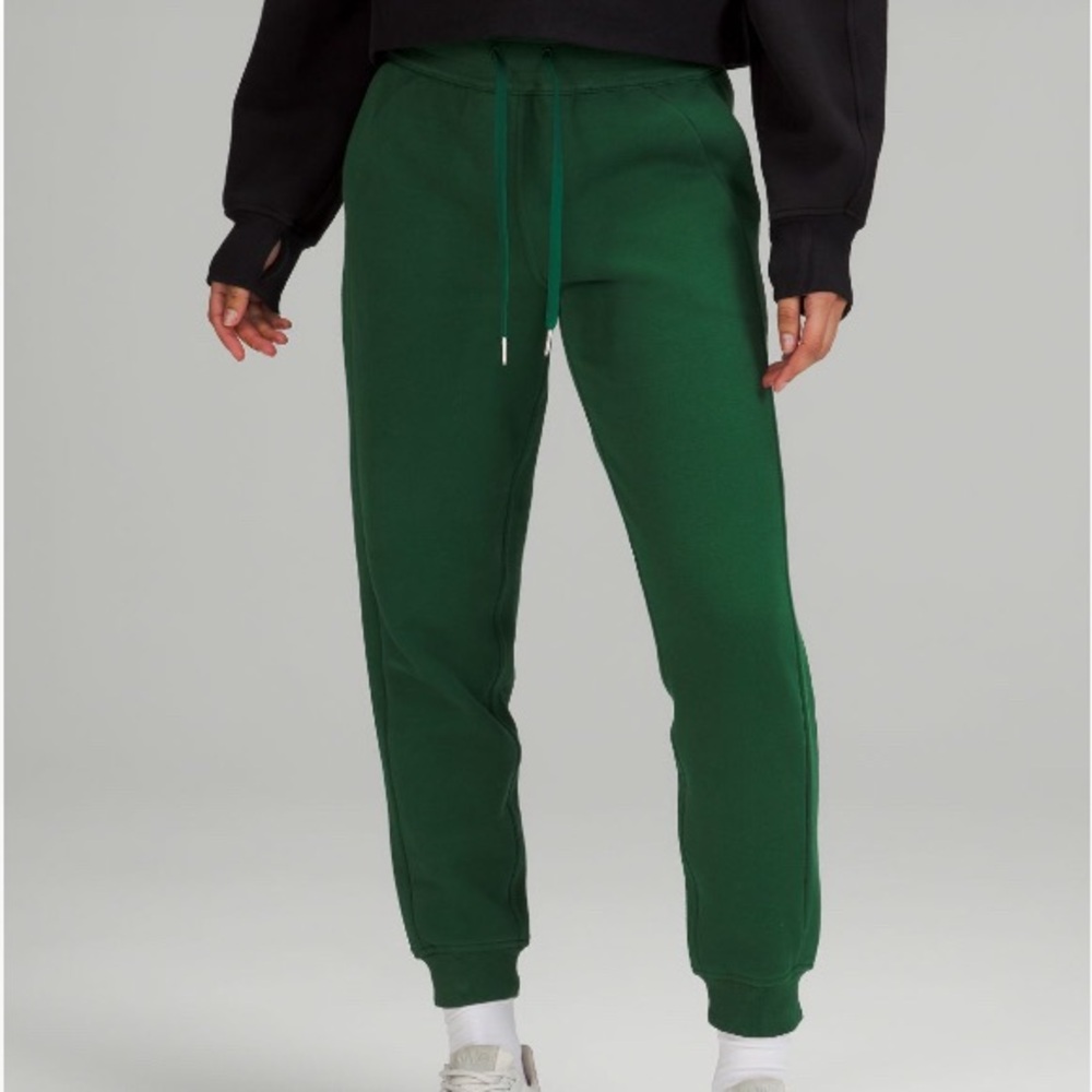 Lululemon Scuba Green Joggers